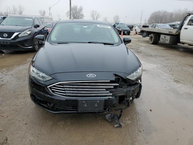 3FA6P0HDXHR364487 - 2017 FORD FUSION SE BLACK photo 5