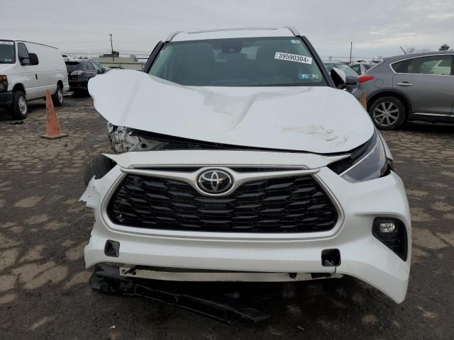 5TDGZRBH6NS565692 - 2022 TOYOTA HIGHLANDER XLE WHITE photo 5