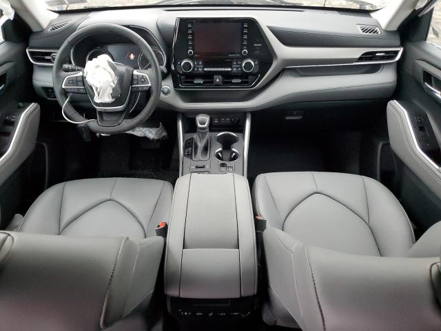 5TDGZRBH6NS565692 - 2022 TOYOTA HIGHLANDER XLE WHITE photo 8