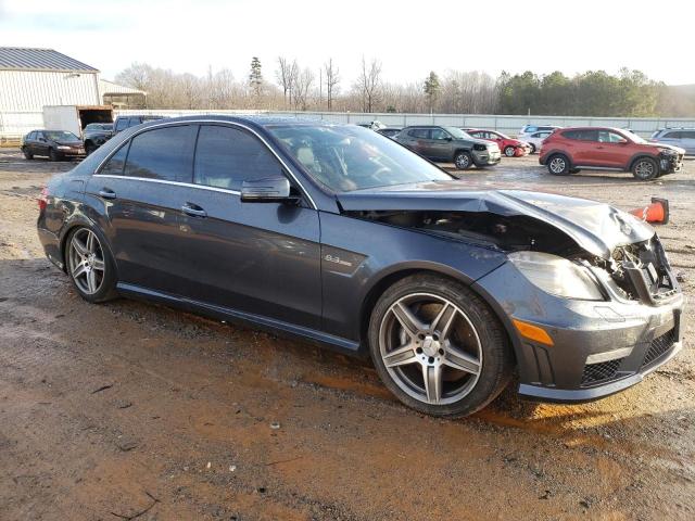 WDDHF7HB6AA131127 - 2010 MERCEDES-BENZ E 63 AMG BLUE photo 4