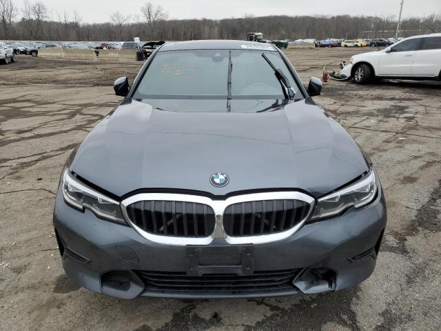 3MW5R7J54K8B02275 - 2019 BMW 330XI CHARCOAL photo 5