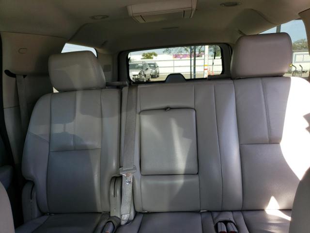 1GNSCJE02ER119757 - 2014 CHEVROLET SUBURBAN C1500 LT SILVER photo 10