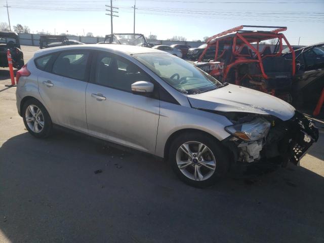 1FADP3K20EL169153 - 2014 FORD FOCUS SE SILVER photo 4