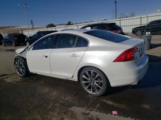 YV140MFK6F1334001 - 2015 VOLVO S60 PREMIER WHITE photo 2