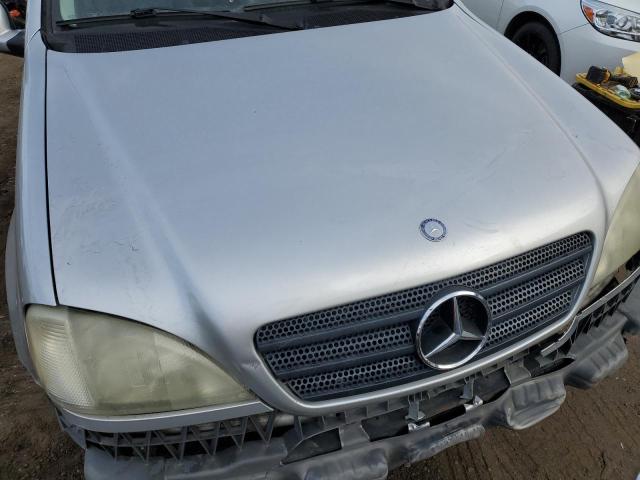 4JGAB54E4YA208594 - 2000 MERCEDES-BENZ ML 320 SILVER photo 12