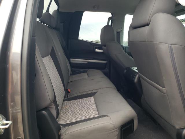 5TFRM5F18EX077044 - 2014 TOYOTA TUNDRA DOUBLE CAB SR/SR5 GRAY photo 10