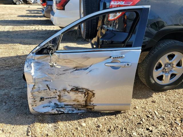 3FADP0L39AR203706 - 2010 FORD FUSION HYB SILVER photo 12