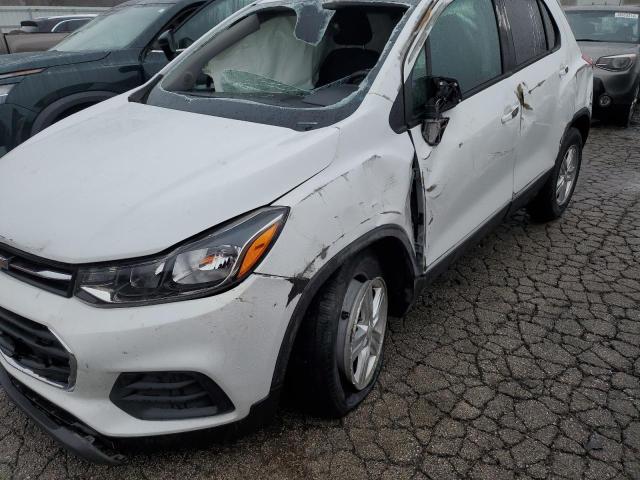 KL7CJKSB2LB074434 - 2020 CHEVROLET TRAX LS WHITE photo 1