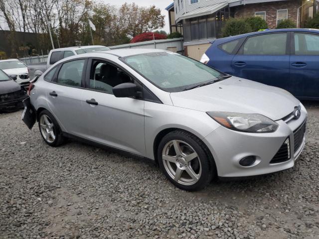 1FAHP3E26CL359615 - 2012 FORD FOCUS S SILVER photo 4