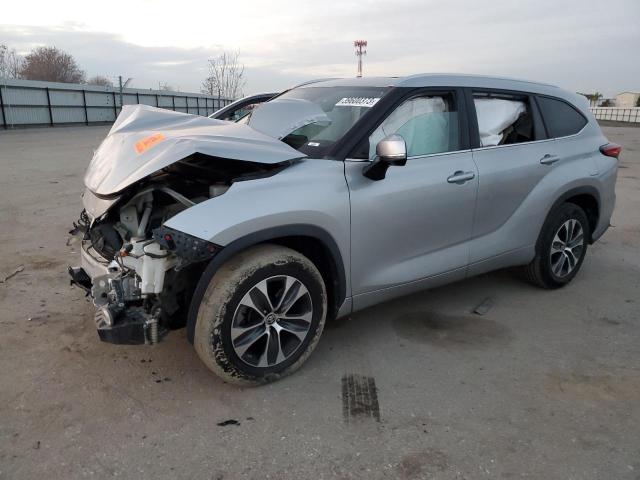 5TDGZRAH8LS503368 - 2020 TOYOTA HIGHLANDER XLE SILVER photo 1