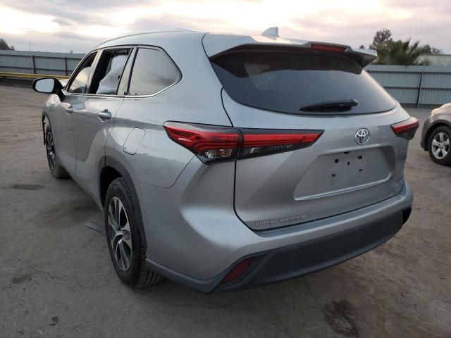 5TDGZRAH8LS503368 - 2020 TOYOTA HIGHLANDER XLE SILVER photo 2
