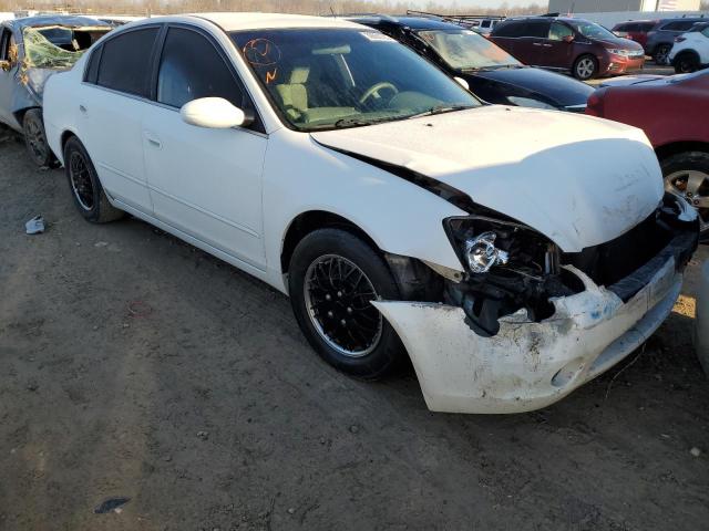 1N4AL11D53C229799 - 2003 NISSAN ALTIMA BASE WHITE photo 4