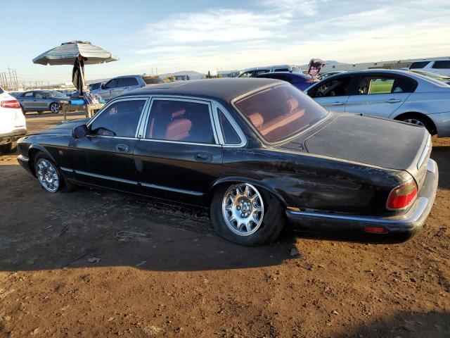 SAJHX1247WC821903 - 1998 JAGUAR XJ8 BLACK photo 2