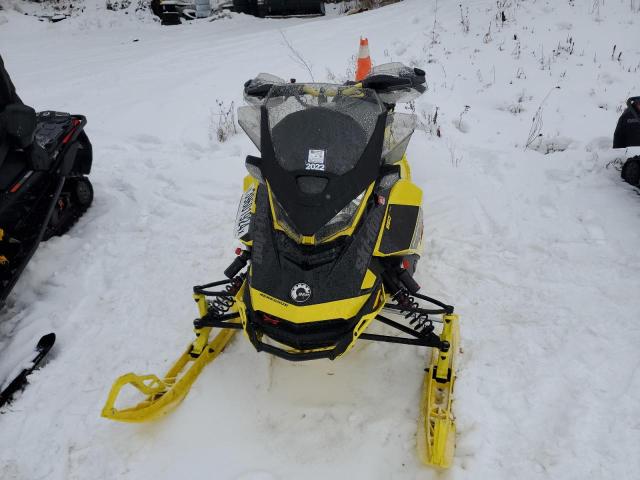 2BPSULMA1MV000061 - 2021 SKI DOO RENEGADE YELLOW photo 9