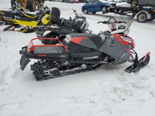 4UF1S2JH4NT101104 - 2022 ARCT SNOWMOBILE RED photo 4