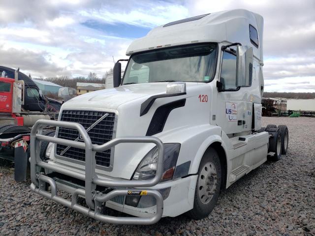 4V4NC9EJ7FN910313 - 2015 VOLVO VN VNL WHITE photo 2