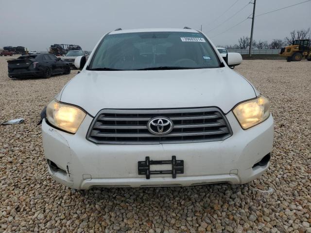 JTEES41A682056874 - 2008 TOYOTA HIGHLANDER WHITE photo 5