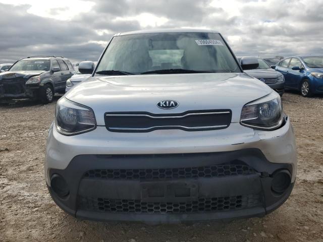 KNDJN2A25H7484882 - 2017 KIA SOUL SILVER photo 5