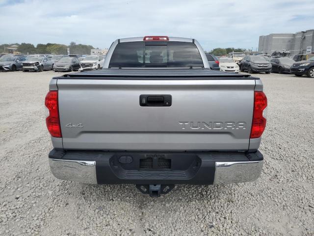 5TFUY5F17KX834509 - 2019 TOYOTA TUNDRA DOUBLE CAB SR/SR5 SILVER photo 6