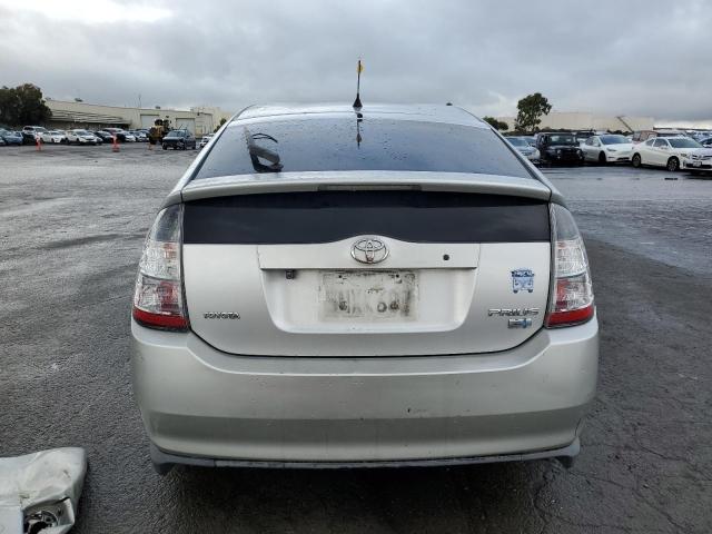 JTDKB20U557024617 - 2005 TOYOTA PRIUS SILVER photo 6