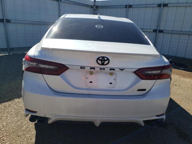 4T1K61AK0MU614697 - 2021 TOYOTA CAMRY XSE WHITE photo 6