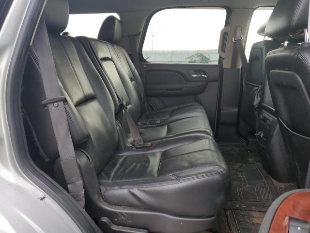 1GKS2CE08BR178108 - 2011 GMC YUKON SLT SILVER photo 10