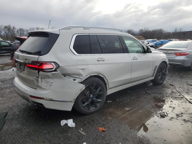 5UXCW2C58KL084180 - 2019 BMW X7 XDRIVE40I WHITE photo 3