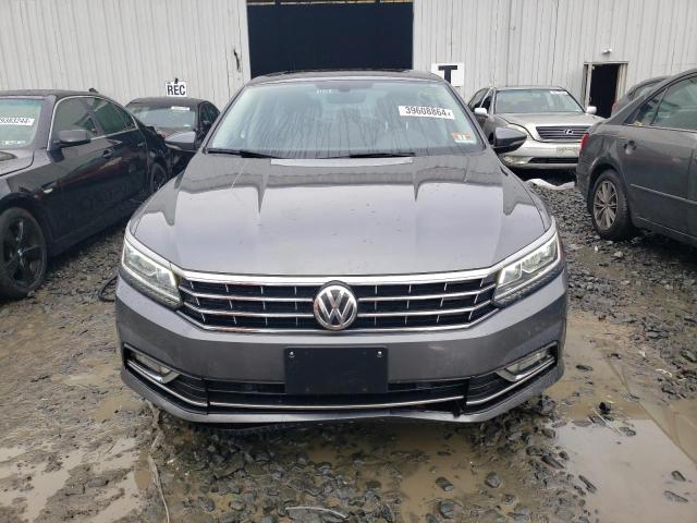 1VWGT7A30HC017492 - 2017 VOLKSWAGEN PASSAT SE GRAY photo 5