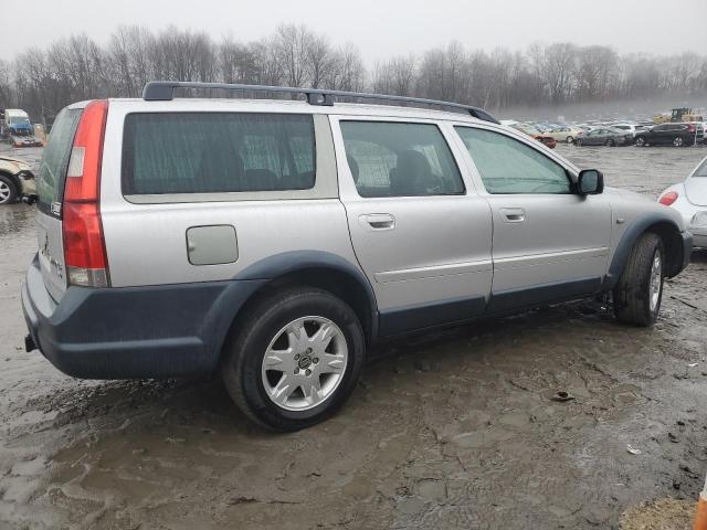 YV1SZ58D121070942 - 2002 VOLVO V70 XC SILVER photo 3