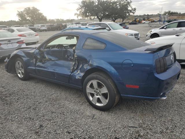 1ZVFT82H365250800 - 2006 FORD MUSTANG GT BLUE photo 2