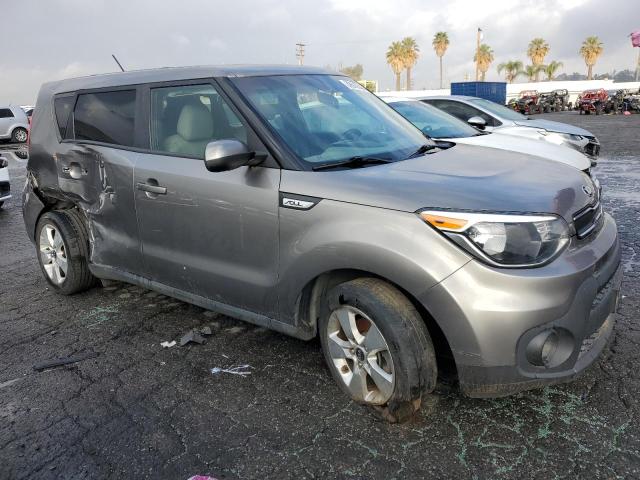 KNDJN2A21H7503816 - 2017 KIA SOUL SILVER photo 4