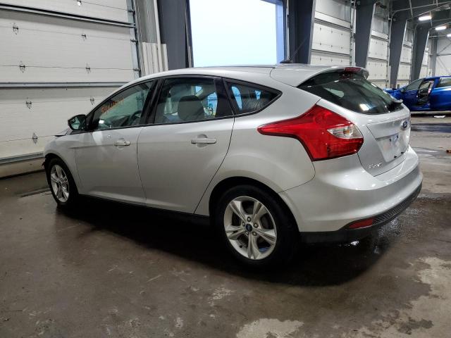 1FADP3K27EL368989 - 2014 FORD FOCUS SE GRAY photo 2