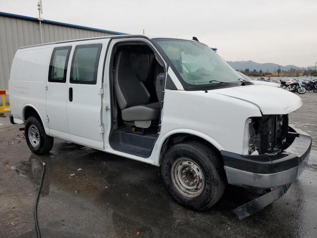 1GTW7AFP9N1172268 - 2022 GMC SAVANA G2500 WHITE photo 4