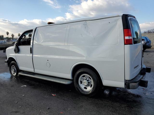 1GCWGAFP7N1163892 - 2022 CHEVROLET EXPRESS G2 WHITE photo 2