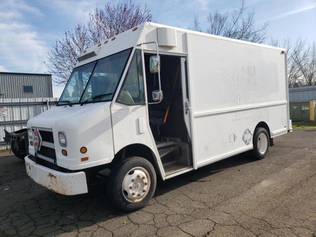 1999 FREIGHTLINER CHASSIS M LINE WALK-IN VAN, 