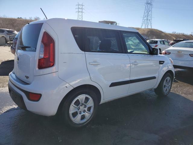 KNDJT2A5XD7764713 - 2013 KIA SOUL WHITE photo 3