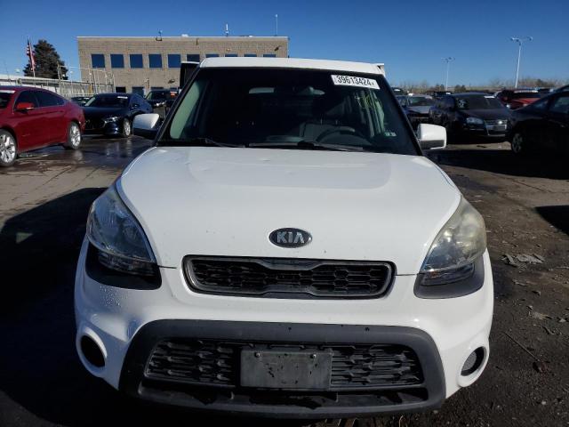 KNDJT2A5XD7764713 - 2013 KIA SOUL WHITE photo 5