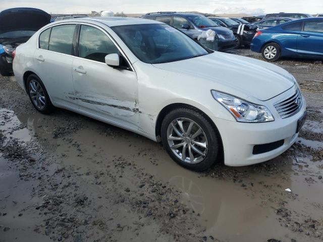 JNKCV61E19M013470 - 2009 INFINITI G37 BASE WHITE photo 4