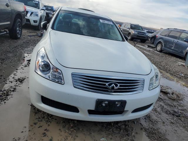 JNKCV61E19M013470 - 2009 INFINITI G37 BASE WHITE photo 5