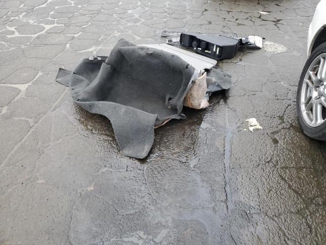 2T1KR32E58C712112 - 2008 TOYOTA COROLLA MA XR WHITE photo 12