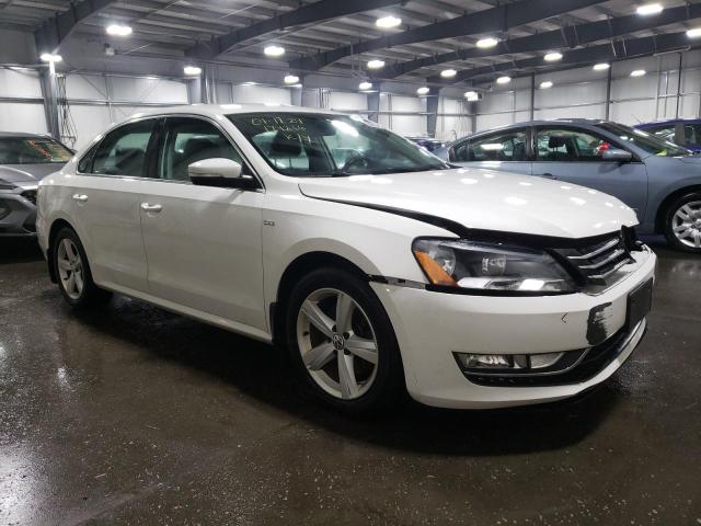 1VWAT7A33FC102684 - 2015 VOLKSWAGEN PASSAT S WHITE photo 4