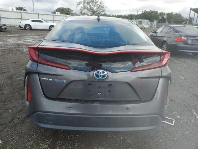 JTDKARFP4H3062459 - 2017 TOYOTA PRIUS PRIM 灰色 照片 6