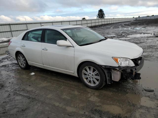 4T1BK36B18U283473 - 2008 TOYOTA AVALON XL WHITE photo 4