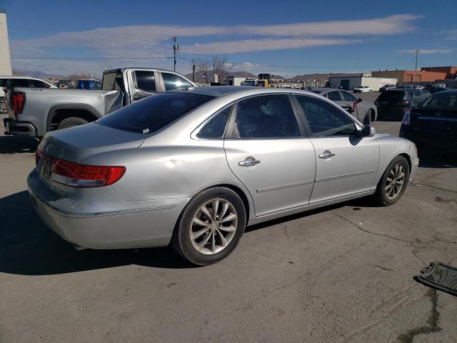 KMHFC46F48A274811 - 2008 HYUNDAI AZERA SE SILVER photo 3