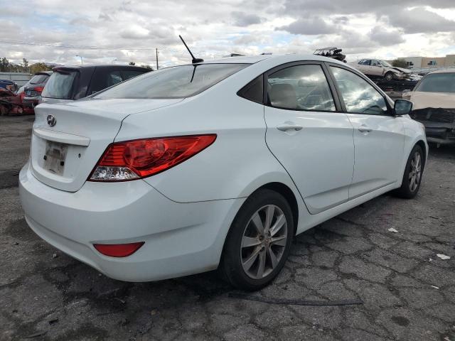 KMHCU4AE2CU210109 - 2012 HYUNDAI ACCENT GLS WHITE photo 3