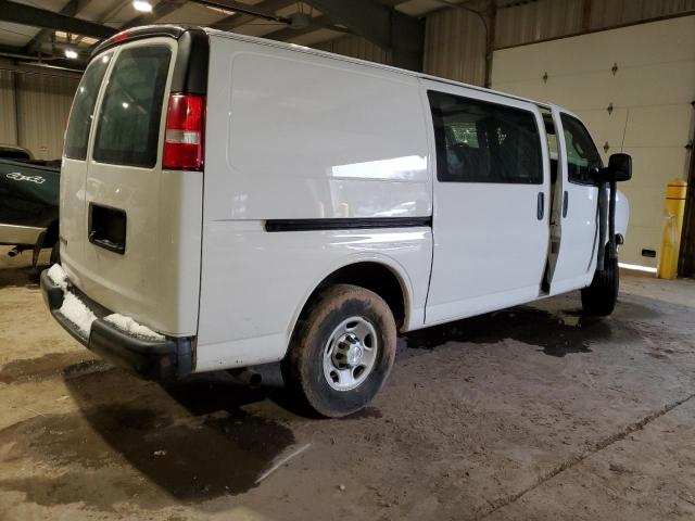 1GCWGAFF6H1297370 - 2017 CHEVROLET EXPRESS G2 WHITE photo 3