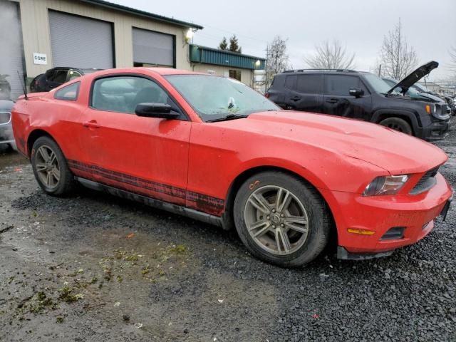 1ZVBP8AN6A5127561 - 2010 FORD MUSTANG RED photo 4