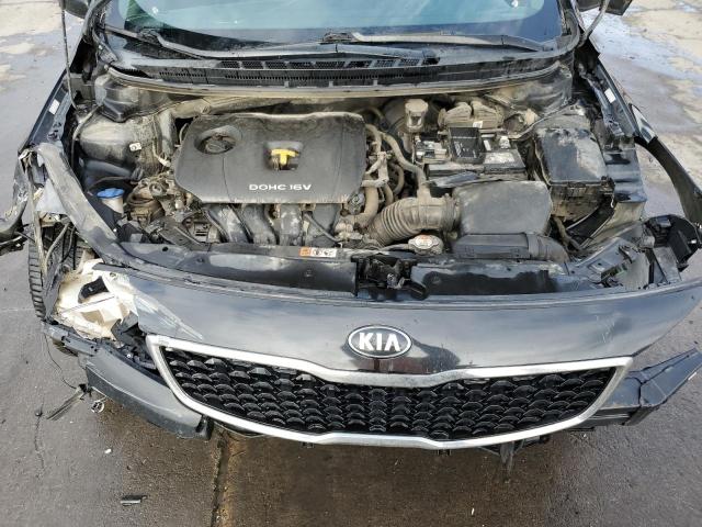 3KPFL4A74HE013549 - 2017 KIA FORTE LX BLACK photo 11