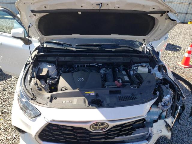 5TDGZRAH5MS514989 - 2021 TOYOTA HIGHLANDER XLE WHITE photo 11