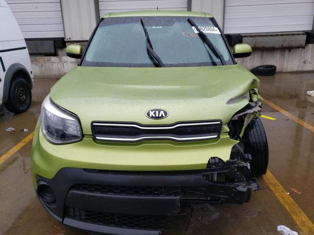 KNDJN2A24J7898368 - 2018 KIA SOUL GREEN photo 5